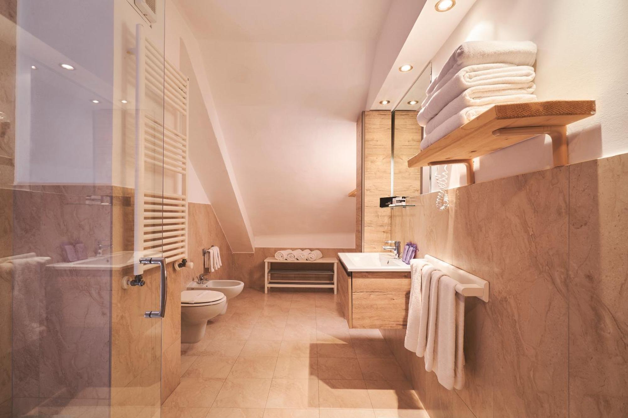 Hotel Mondolé 3*