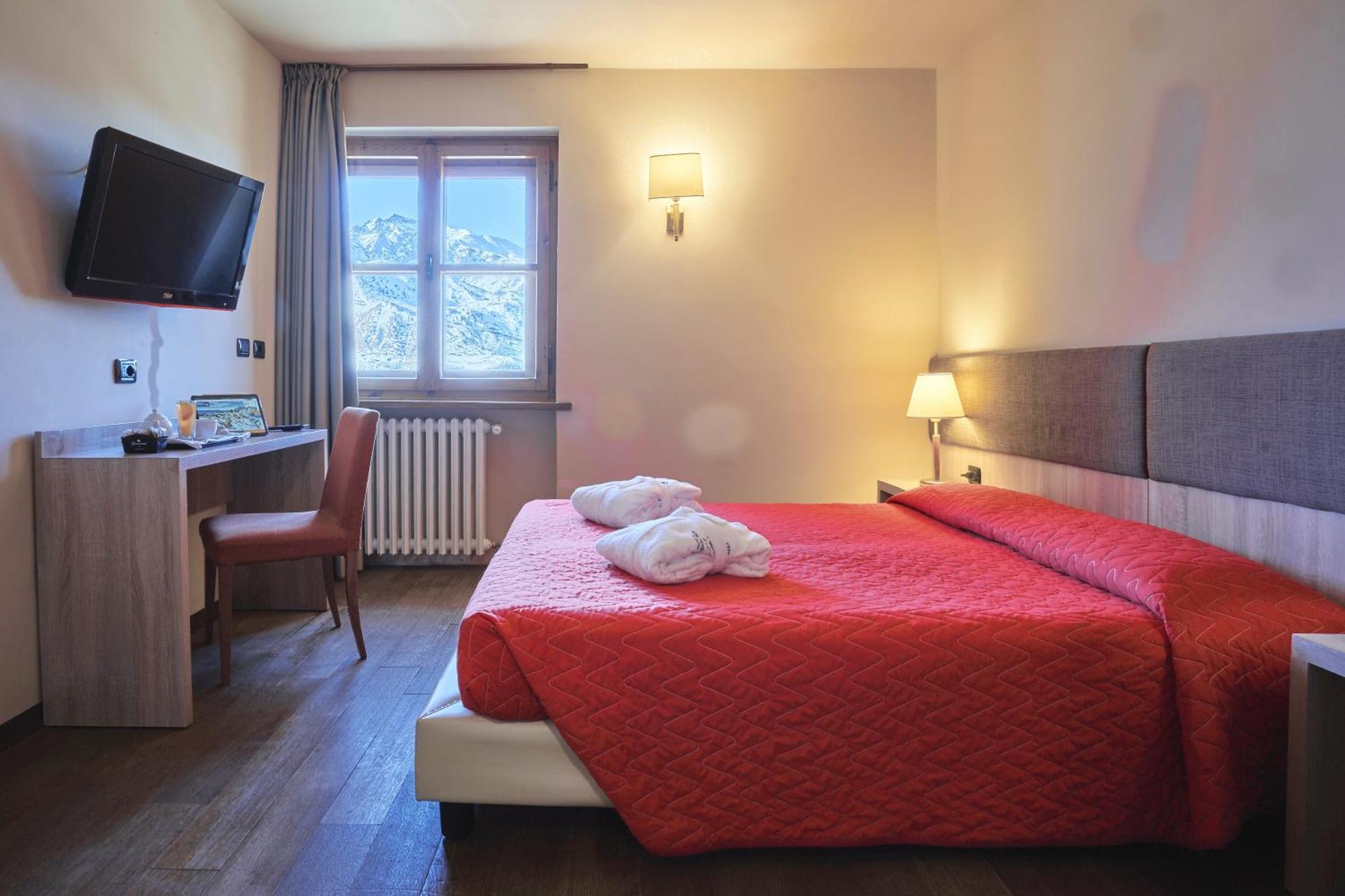Mondolé Hotel